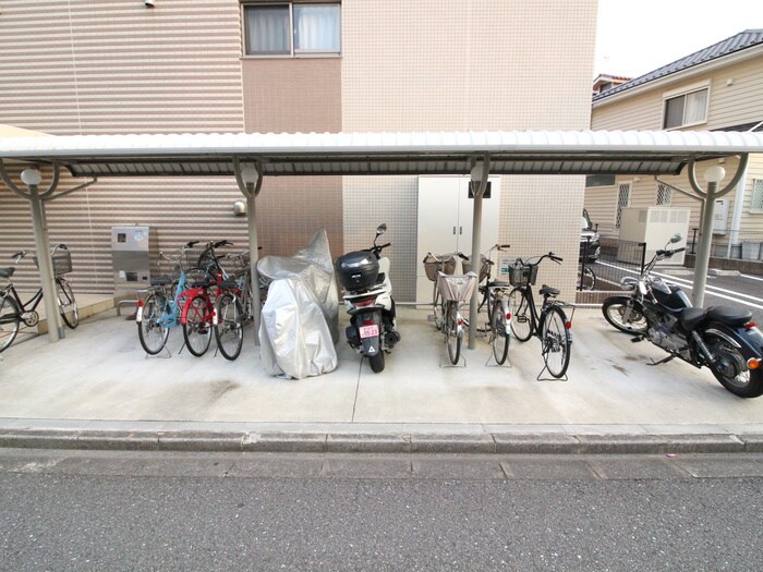 メゾン　フォーリストの物件外観写真