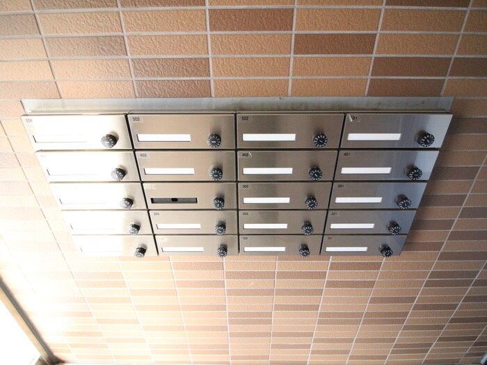 メゾン　フォーリストの物件外観写真