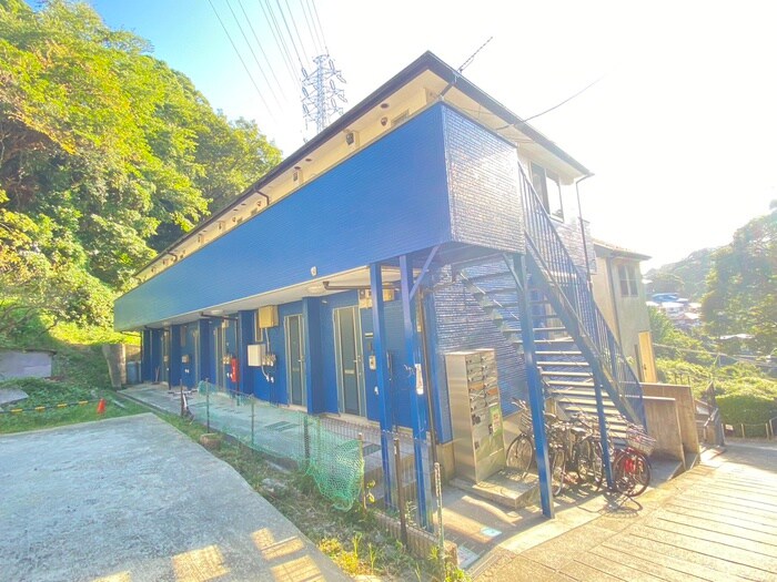 第11セントラルコーポ横須賀の物件外観写真