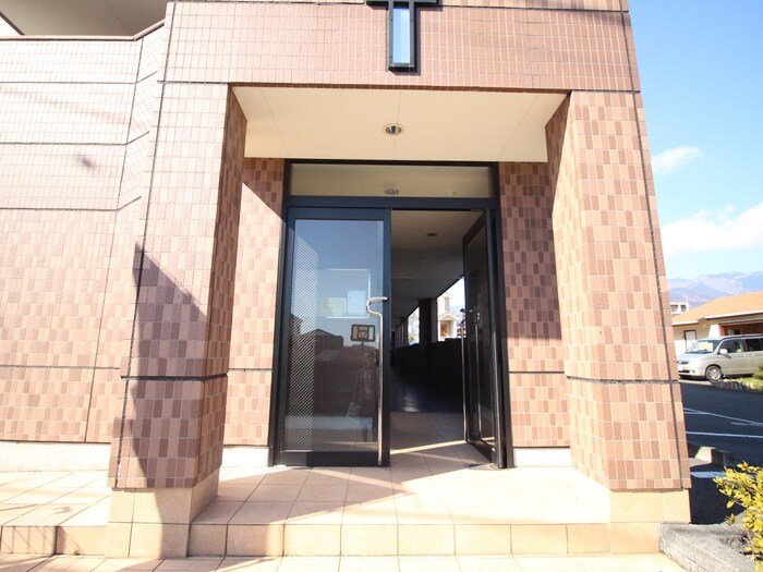 インマヌエルの物件外観写真