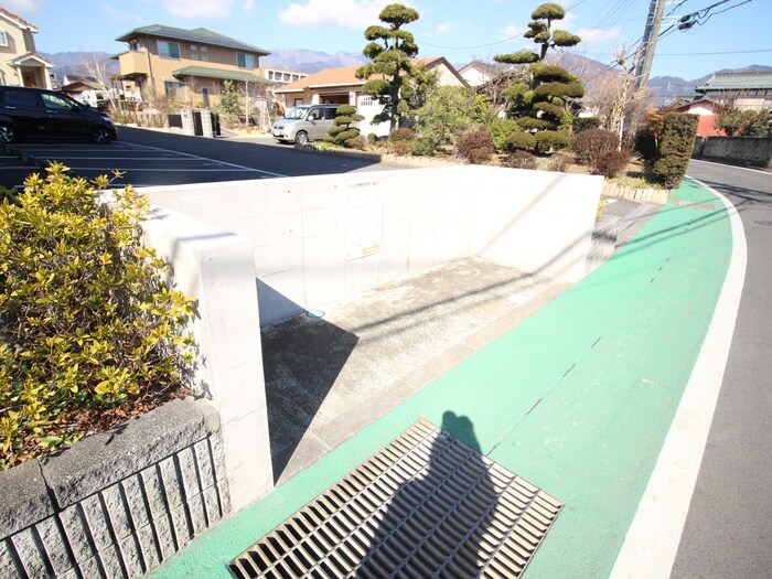 インマヌエルの物件外観写真