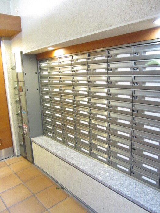 ドミ－ル葛西の物件外観写真