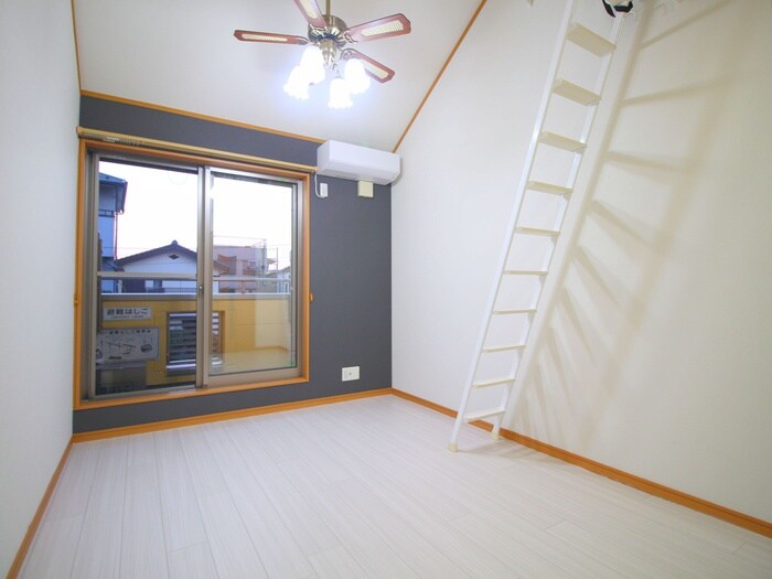 アーバングレース参番館の物件内観写真