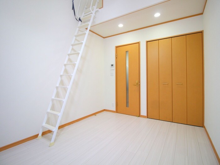 アーバングレース参番館の物件内観写真