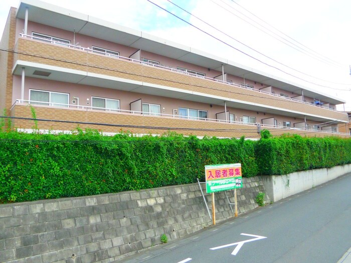 キングホームズ2番館　A号棟の物件外観写真