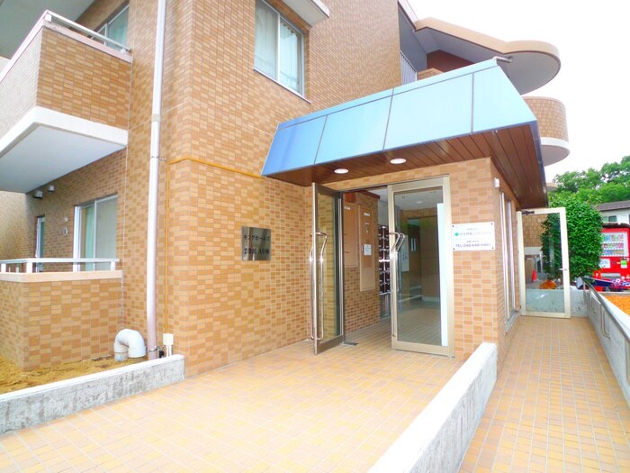 キングホームズ2番館　A号棟の物件外観写真