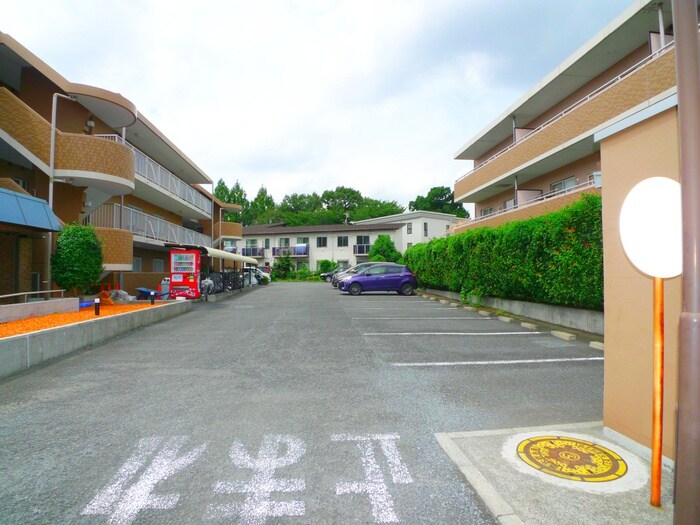 キングホームズ2番館　A号棟の物件外観写真