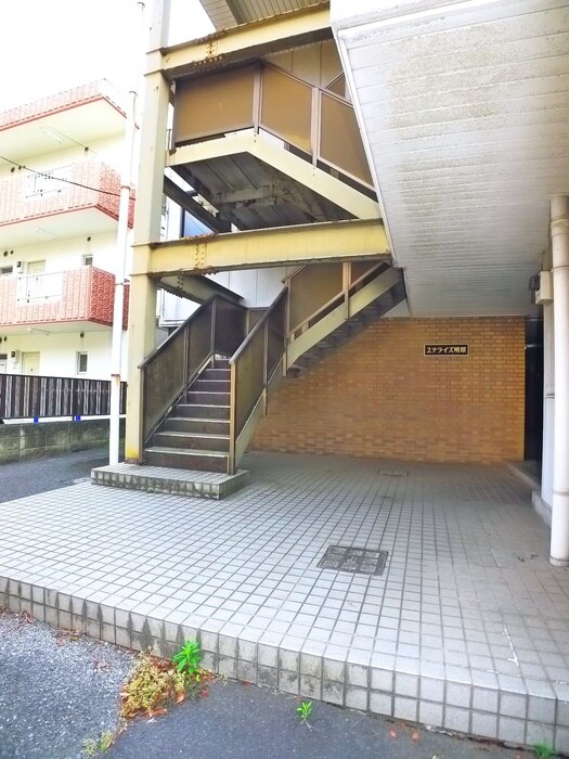 REZET柏の物件外観写真