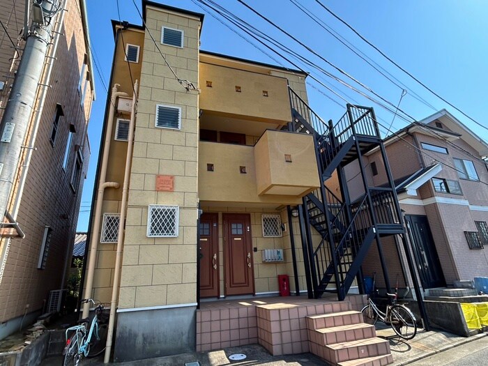 グリーンゲーブルスの物件外観写真