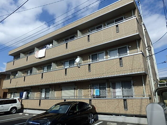 ＧＥＭＩＮＩ　ＯＮＮＡの物件外観写真