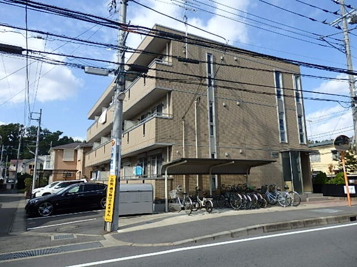 ＧＥＭＩＮＩ　ＯＮＮＡの物件外観写真