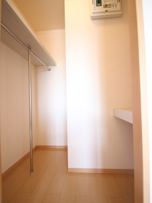 ＧＥＭＩＮＩ　ＯＮＮＡの物件内観写真