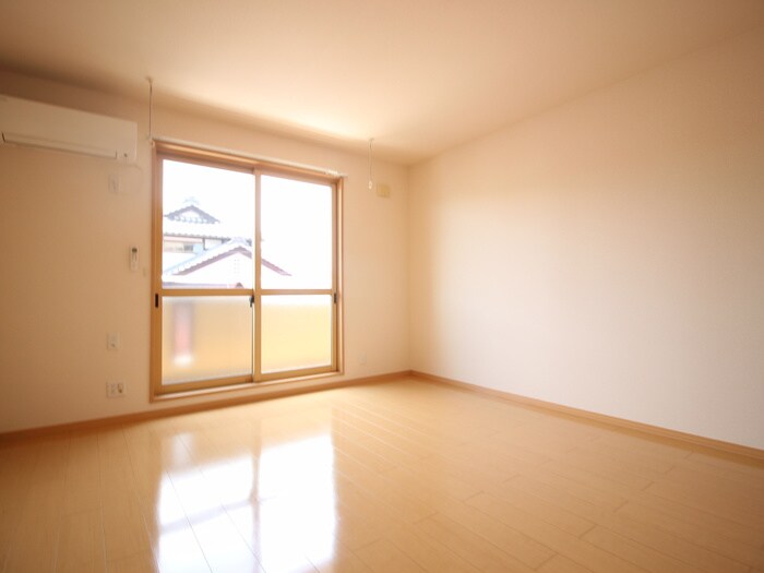 ＧＥＭＩＮＩ　ＯＮＮＡの物件内観写真