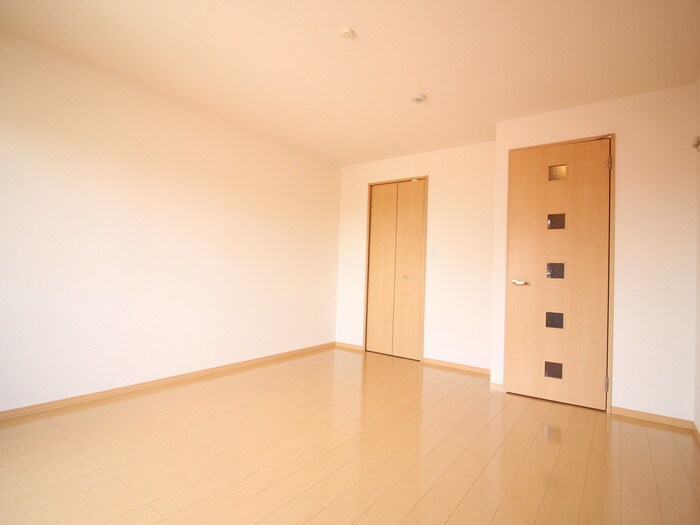 ＧＥＭＩＮＩ　ＯＮＮＡの物件内観写真