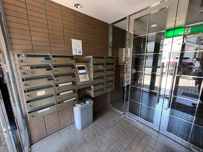 アビタシオン西荻の物件外観写真