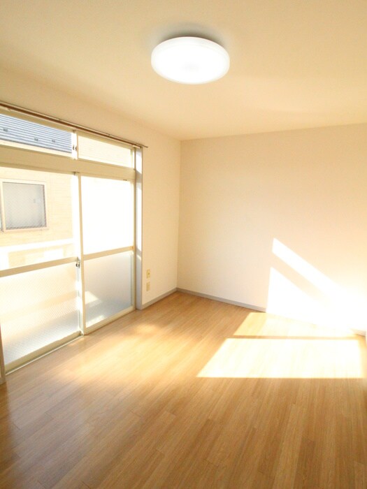 メゾンラフォーレの物件内観写真