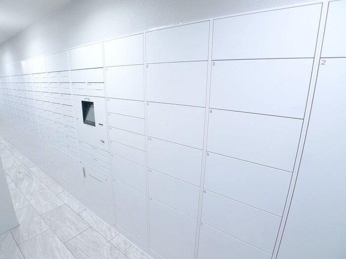 オーパスホームズ南行徳の物件外観写真