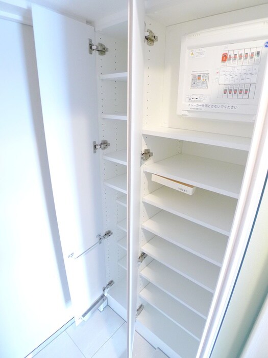 オーパスホームズ南行徳の物件内観写真