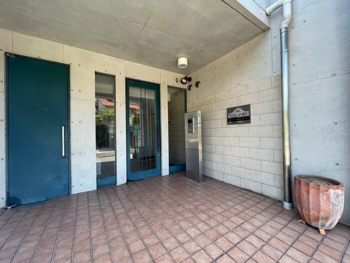 サンバレー上大岡Ⅶの物件外観写真