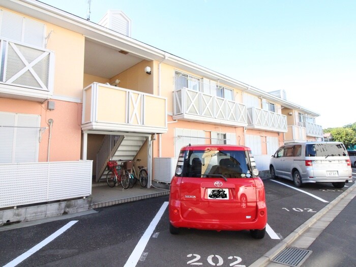 メゾンタカの物件外観写真