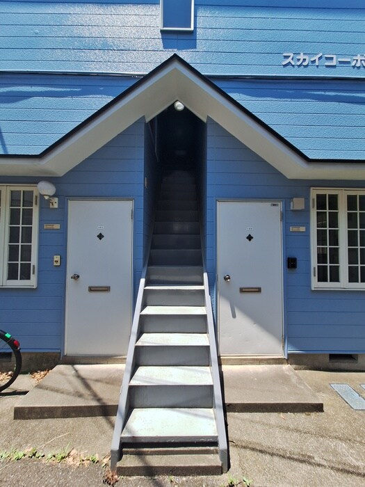 スカイコ－ポの物件外観写真