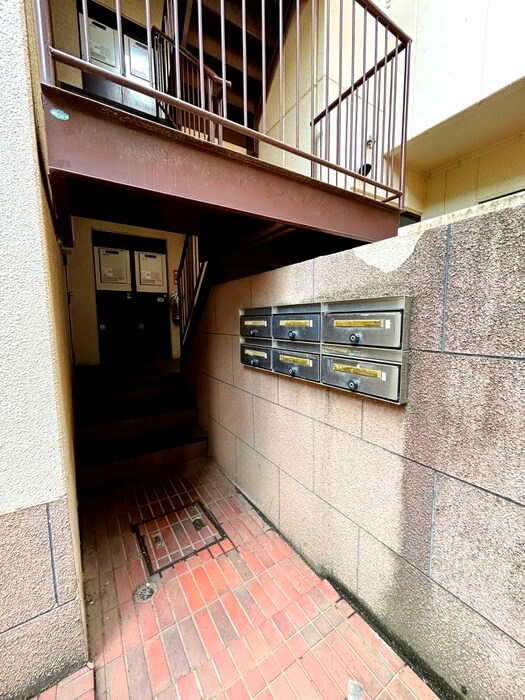 ヴィラ川村２の物件外観写真