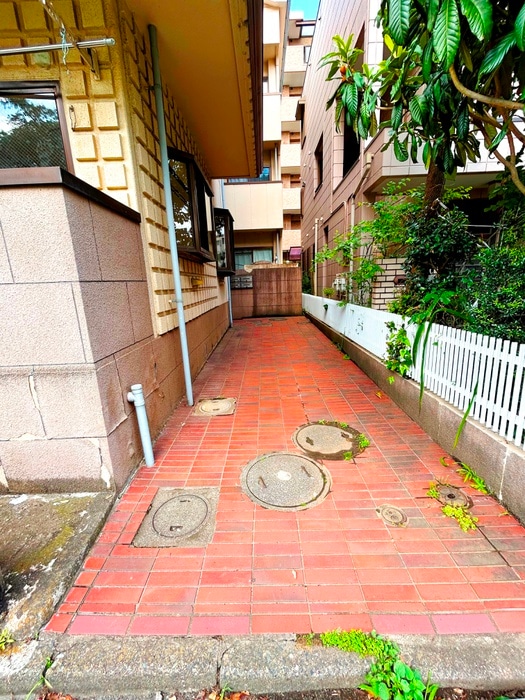 ヴィラ川村２の物件外観写真