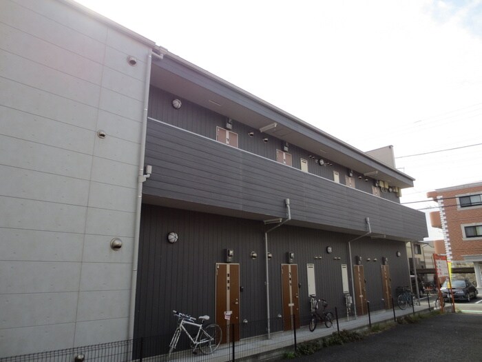 フロ－ラ共和の物件外観写真