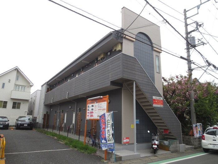 フロ－ラ共和の物件外観写真