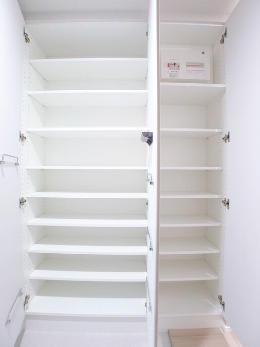 プラウドフラット上野松が谷の物件内観写真