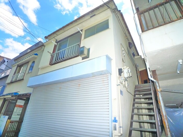 パークサイド　ヴィラの物件外観写真