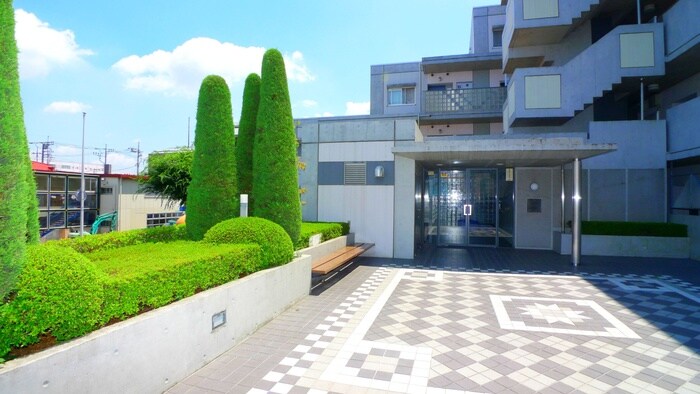 リベラルシティハイツの物件外観写真