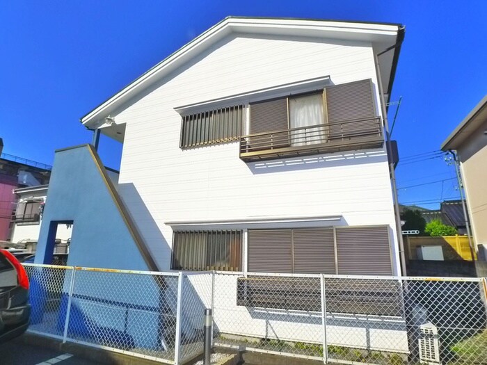 メープルハウスＡ館の物件外観写真