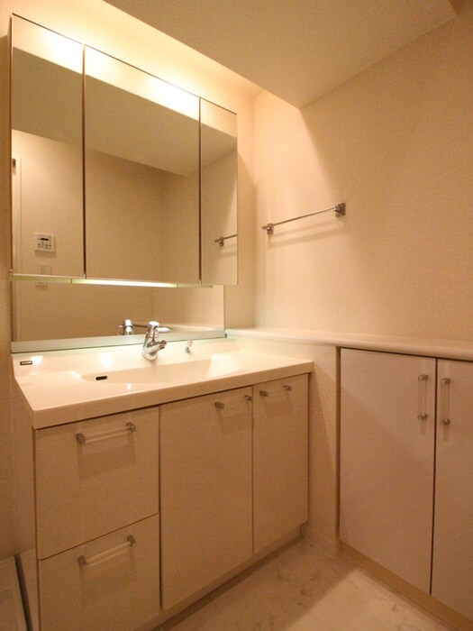 フォレシティ六本木の物件内観写真