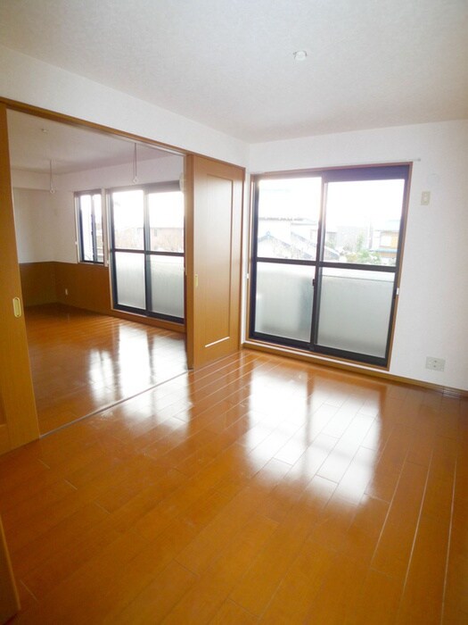 ＳＫＴ参番館の物件内観写真