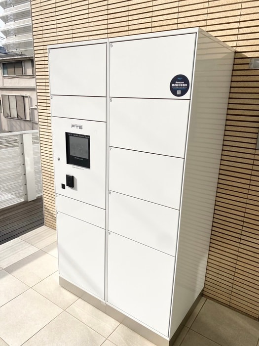 カスタリア市ヶ谷の物件外観写真