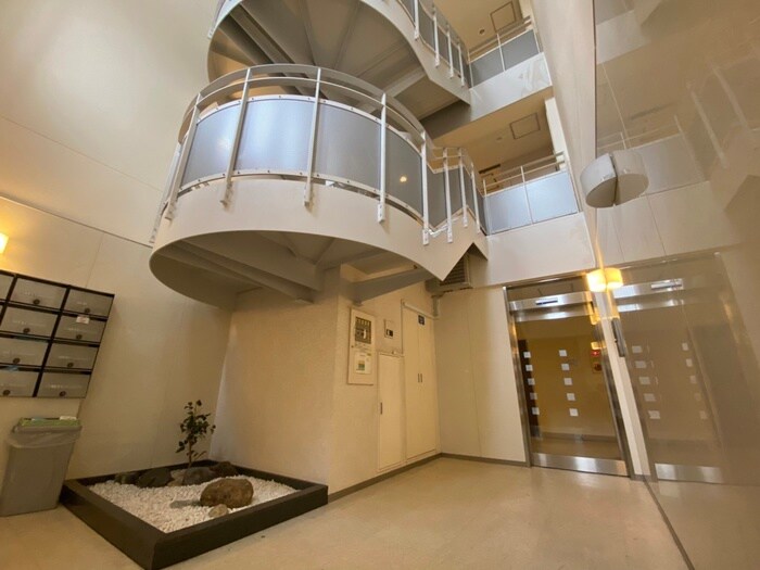 Ａｍｅｎｉｔｙ　Ｃｏｕｒｔの物件外観写真