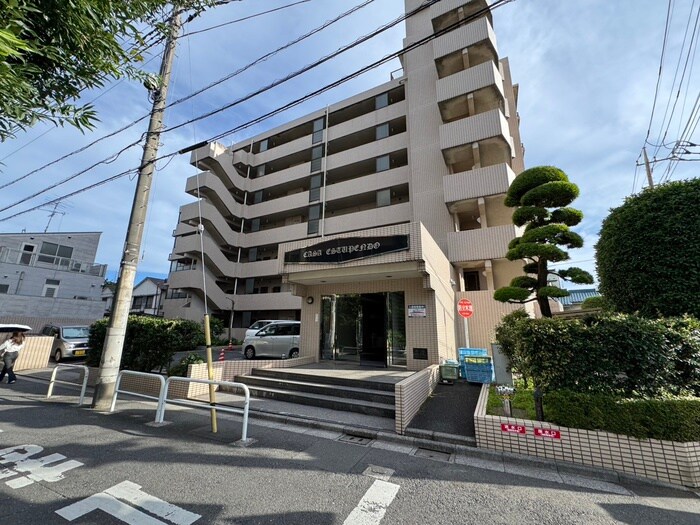 カ－サエストゥペンダの物件外観写真