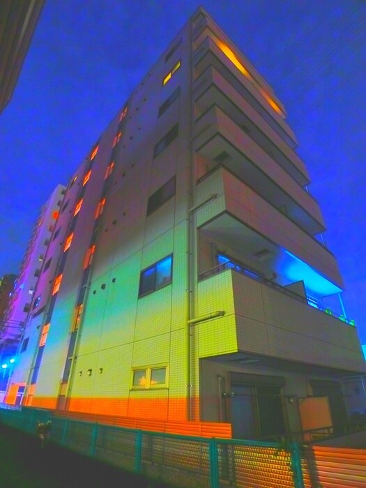 LEO弐拾六番館の物件外観写真