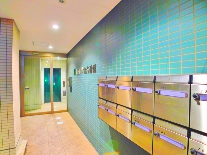 LEO弐拾六番館の物件外観写真