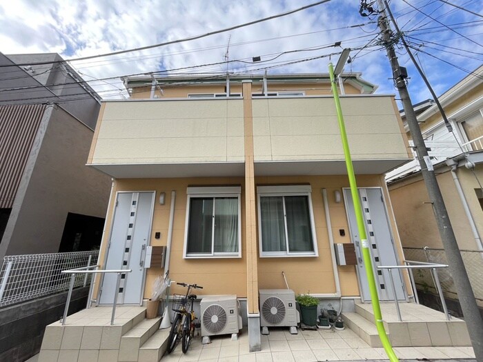 砧4丁目メゾネット住宅の物件外観写真