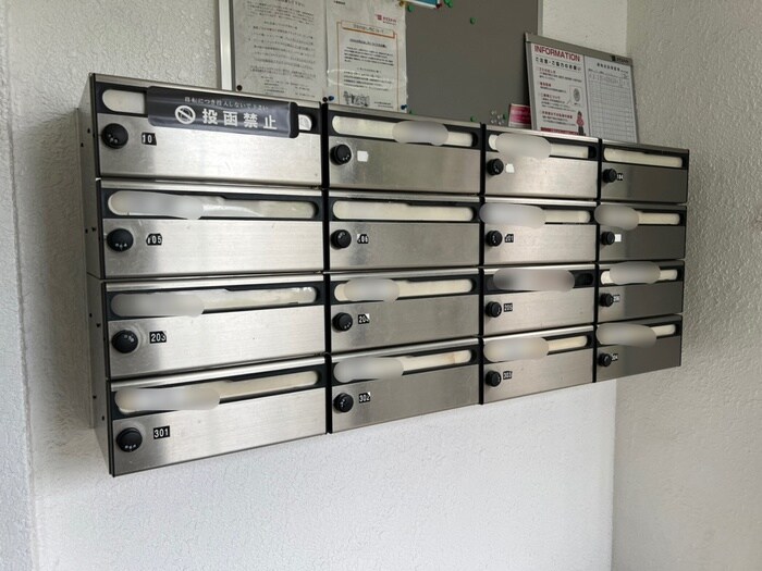 カ－サデ１６の物件外観写真