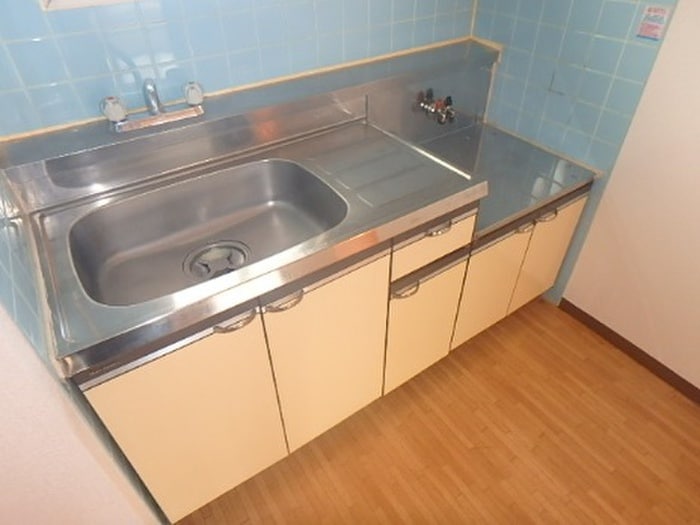 クレセント　トオヤマの物件内観写真