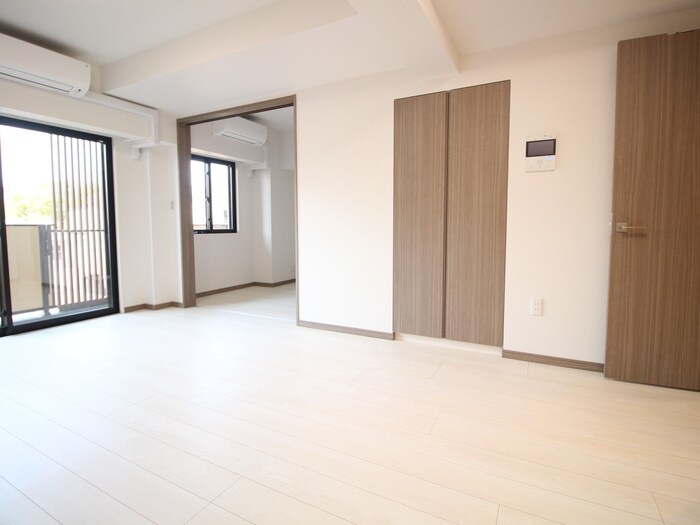 ORSUS UMEJIMAの物件内観写真