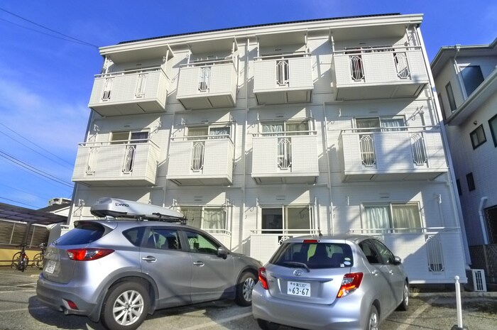 神明マンションの物件外観写真