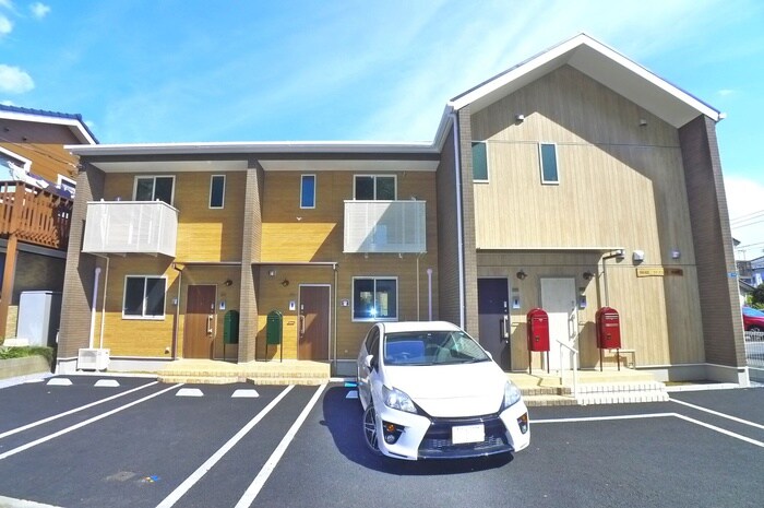 ラド・ヒュ－ス習志野の物件外観写真