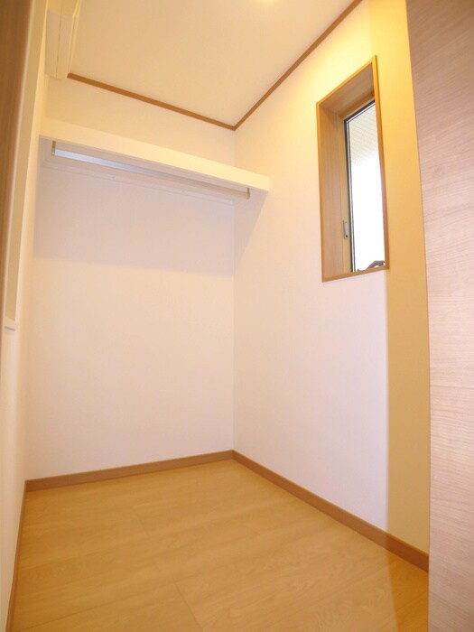 ラド・ヒュ－ス習志野の物件内観写真