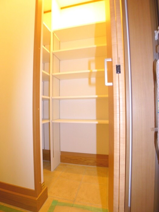 ラド・ヒュ－ス習志野の物件内観写真