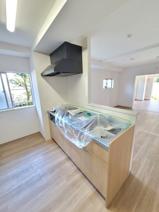 ホワイトシャトレ－の物件内観写真