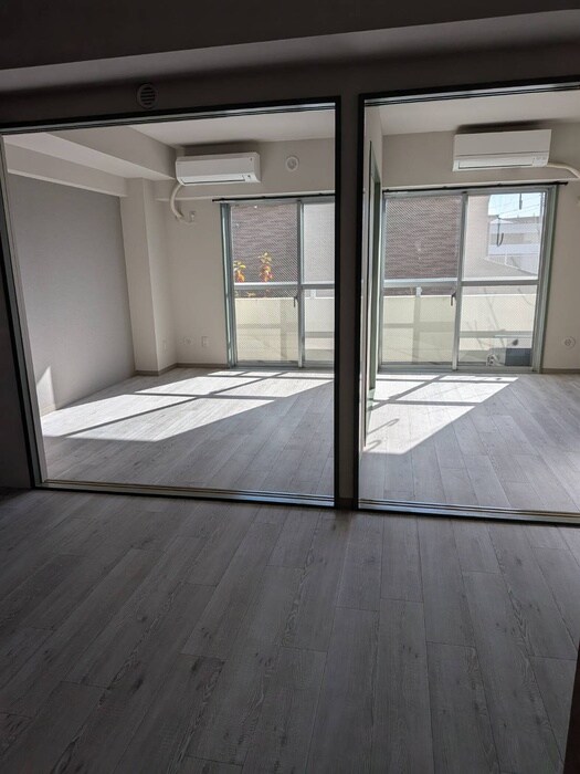 ホワイトシャトレ－の物件内観写真